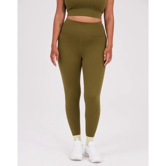 girlfriend collective Pants - Girlfriend Collective FLOAT Ultralight Leggings NEW